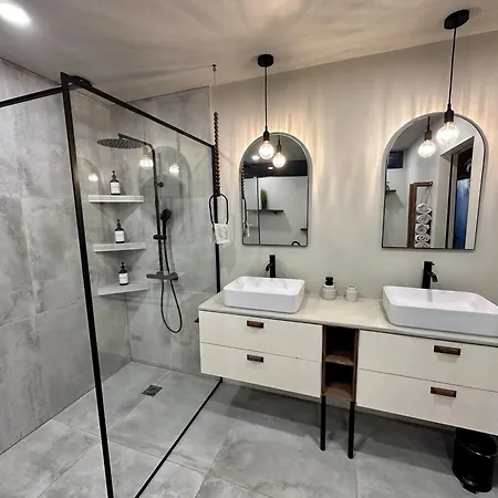 Villa Mimpi - Castres, France *